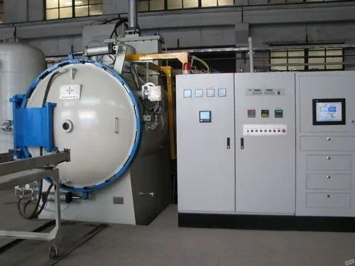 คุณภาพ  1300C Max. Temperature Vacuum Oil Quenching Furnace 380V Adjustable Voltage โรงงาน